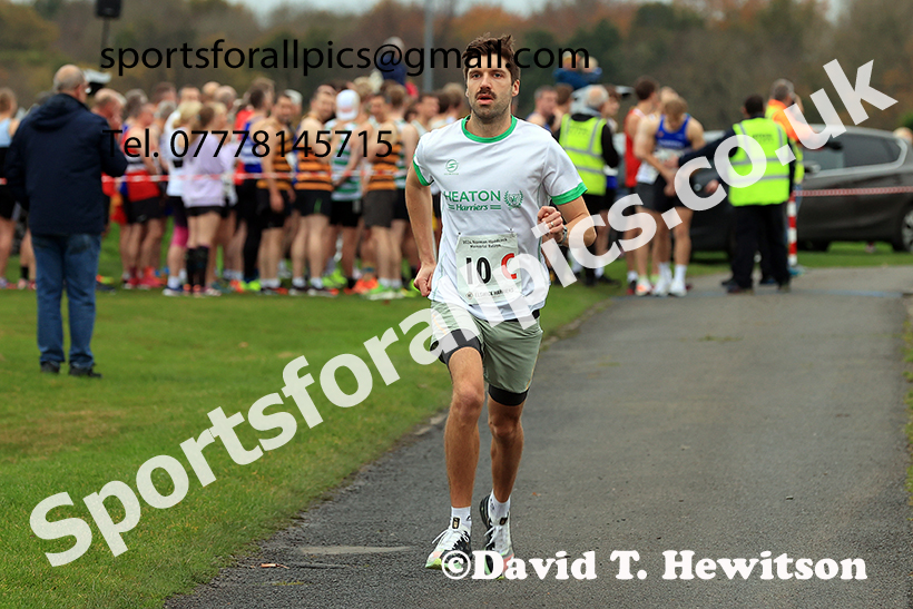 The 2024 Norman Woodcock Memorial Relay, Newcastle Race Course, Gosforth Park, Newcastle.   Photo: David T. Hewitson/Sports for All Pics